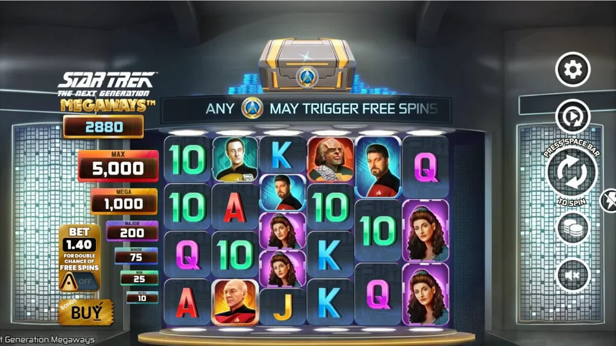 Tampilan antarmuka seluler slot Star Trek: The Next Generation Megaways dengan grafis USS Enterprise-D.